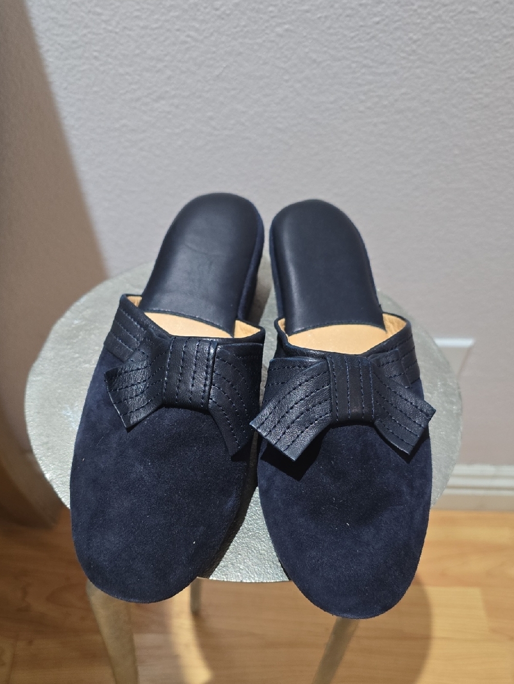 Gucci  Dark Navy Suede Slip-On Loafers with Bow Trim NWOT Vintage